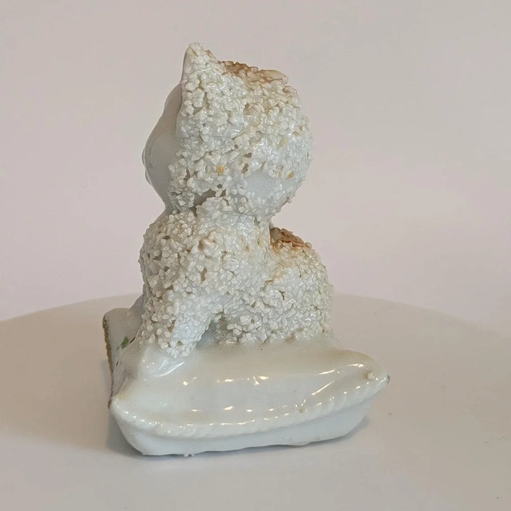 Vintage Ceramic Sugar Textured Cats On Pillows Salt & Pepper Shakers Japan